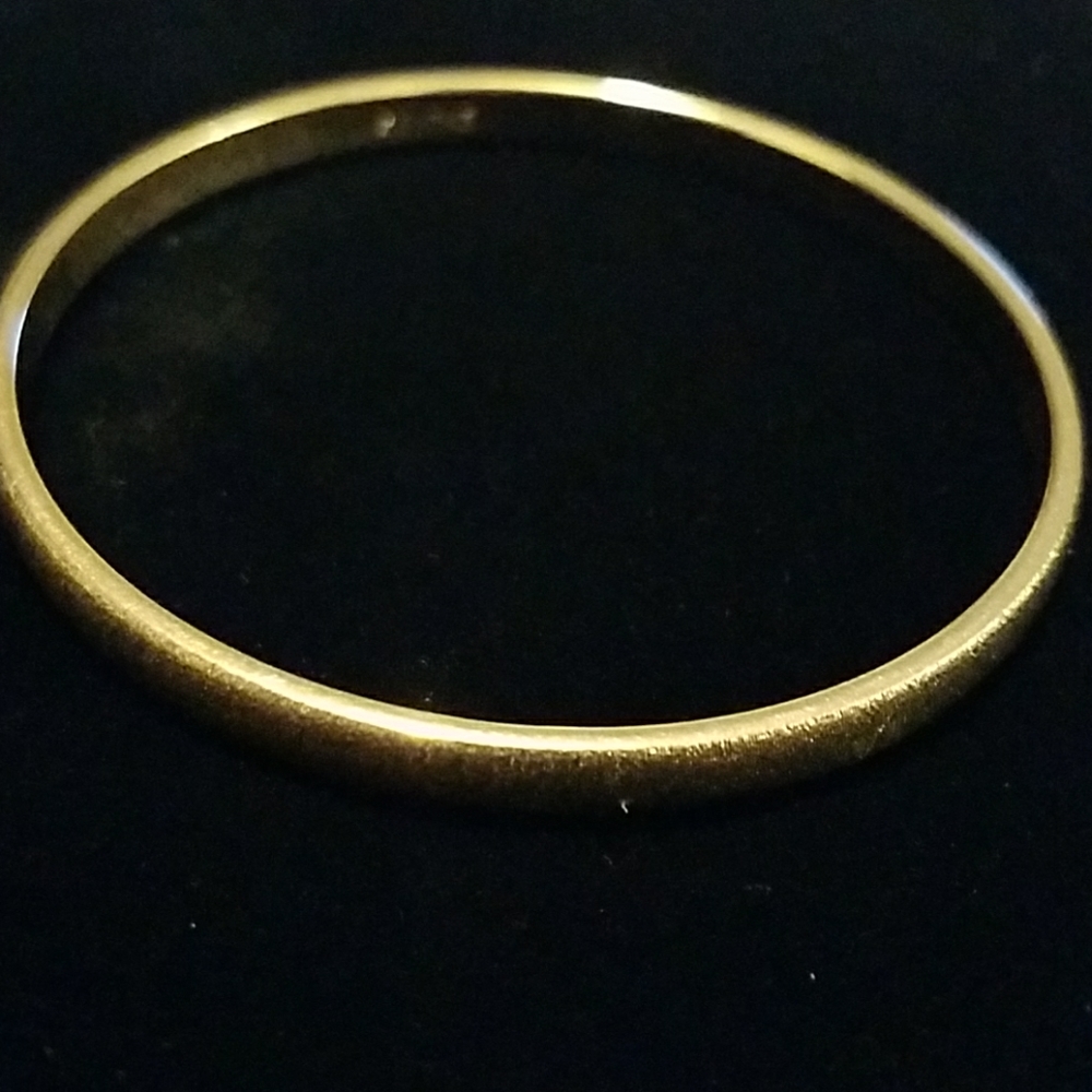 Evoke bangle